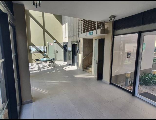 2 BEDROOM APARTMENT FOR SALE IN UMHLANGA RIDGE